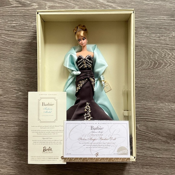 Silkstone Stolen Magic Barbie NIB - Picture 2 of 14